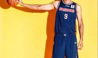 易建联球鞋 易建联球鞋