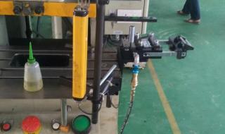 自动送料器 自动送料器